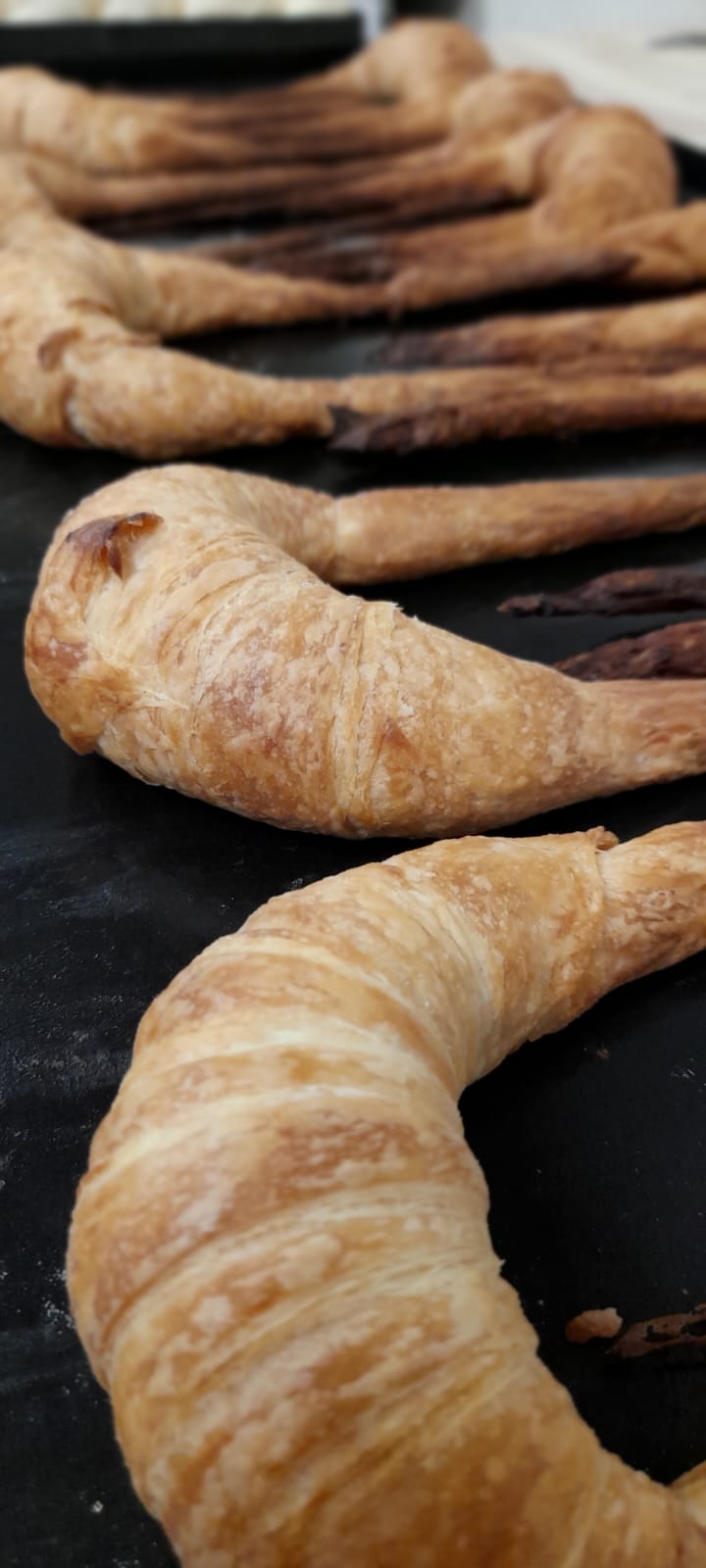 Medialunas saladas horneadas